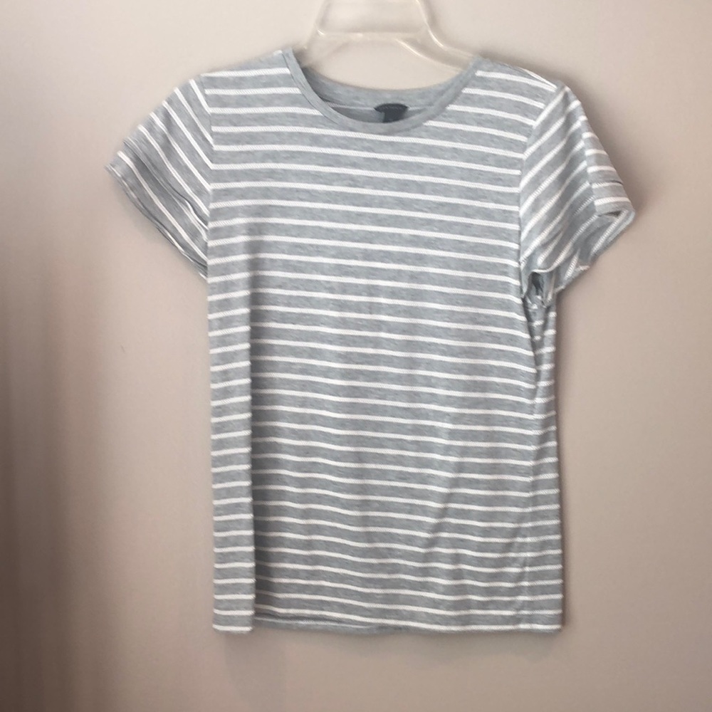 Soft gray and white top